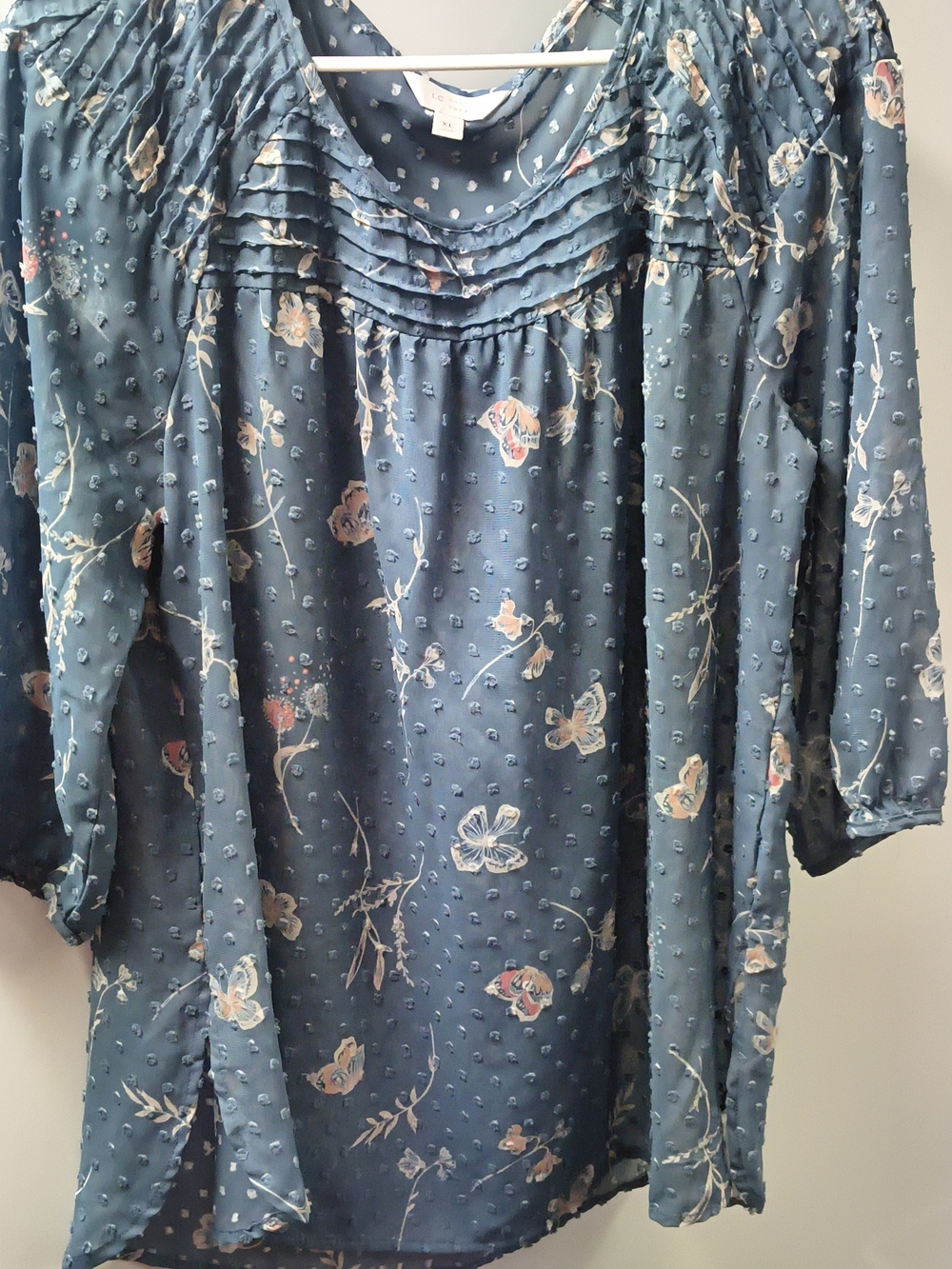 LC Lauren Conrad Blue Floral Pintuck Peasant Tunic